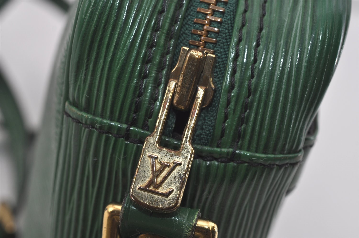 Auth Louis Vuitton Epi Trocadero 24 Shoulder Cross Bag Green M52314 LV 2638I