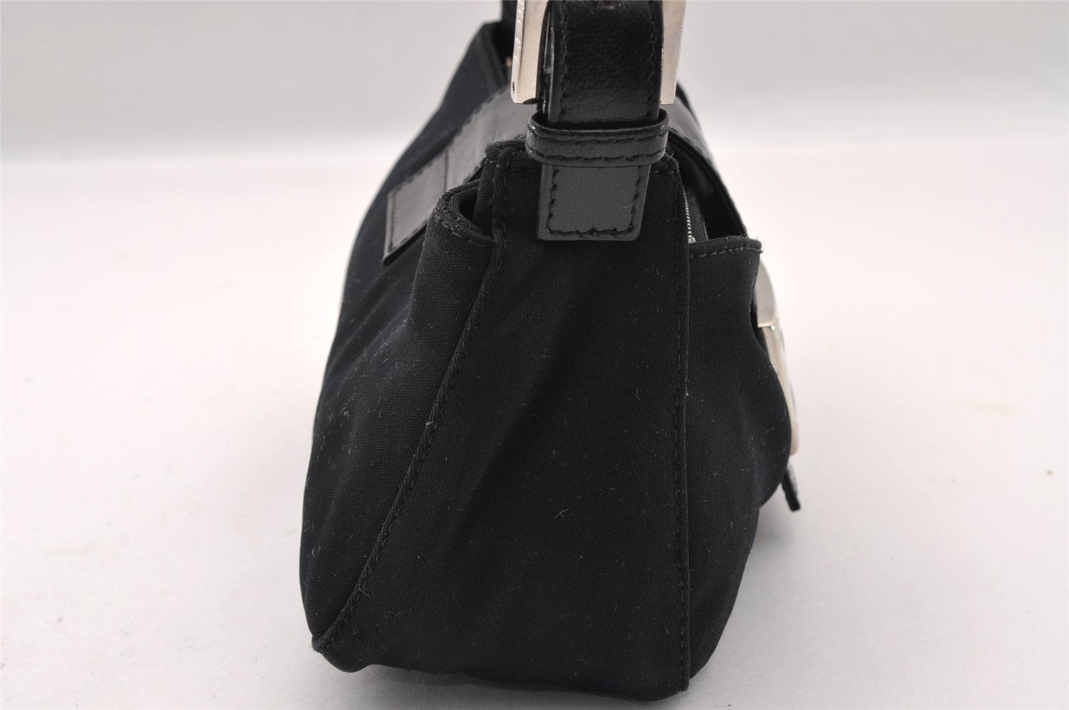 Authentic FENDI Vintage Shoulder Hand Bag Purse Jersey Leather Black 2645I