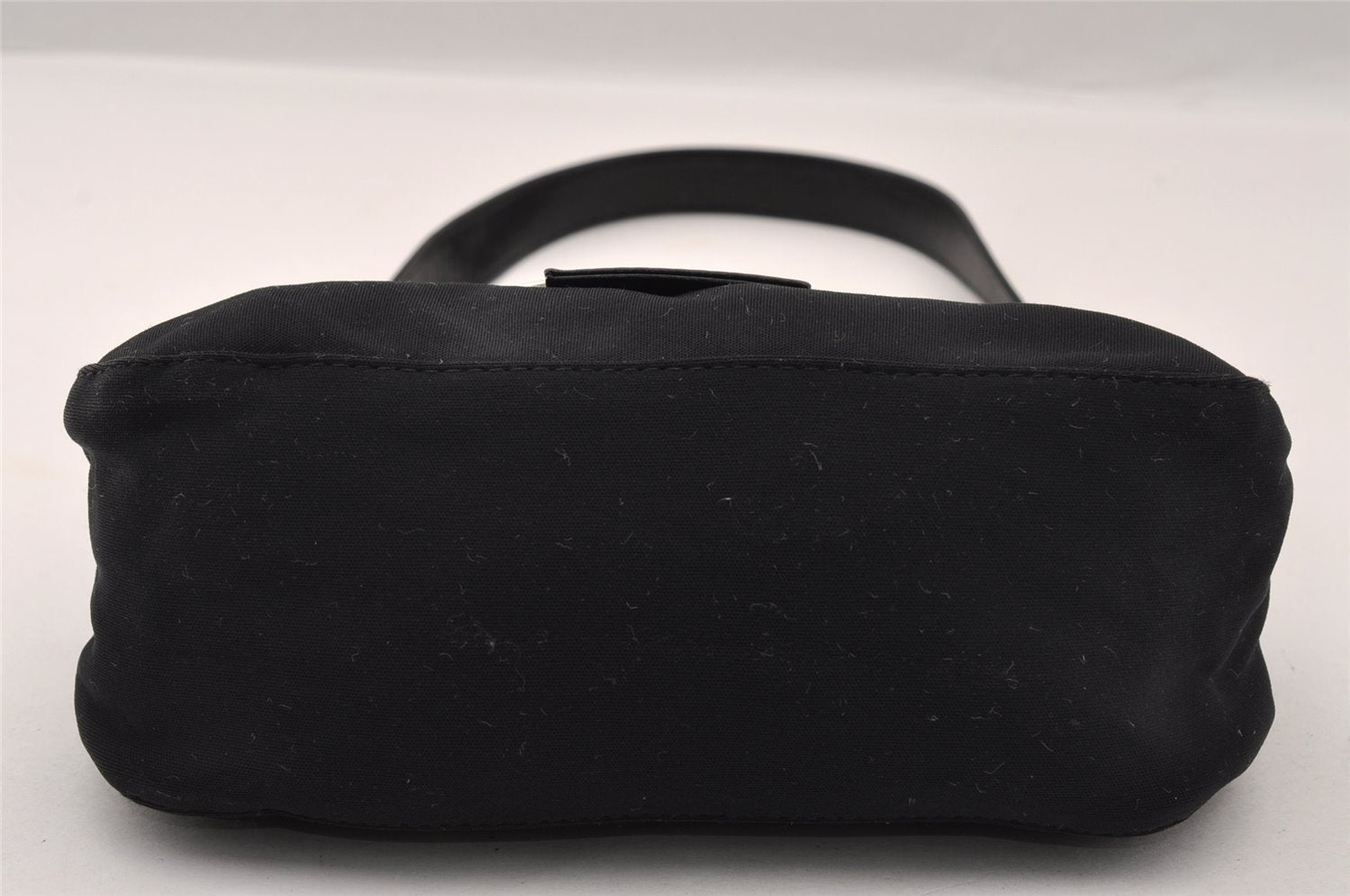 Authentic FENDI Vintage Shoulder Hand Bag Purse Jersey Leather Black 2645I