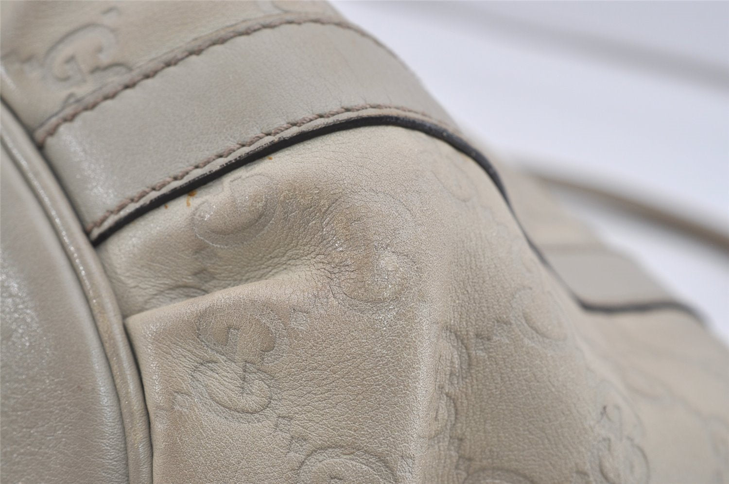 Authentic GUCCI Guccissima Abbey Shoulder Tote Bag GG Leather 211982 White 2649I