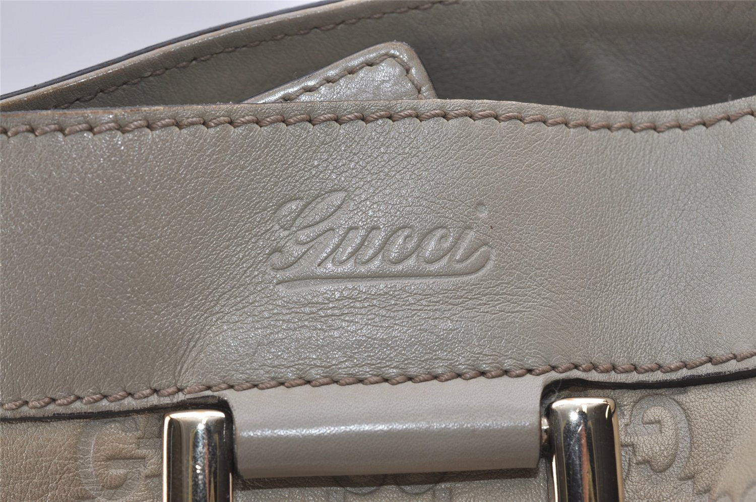 Authentic GUCCI Guccissima Abbey Shoulder Tote Bag GG Leather 211982 White 2649I