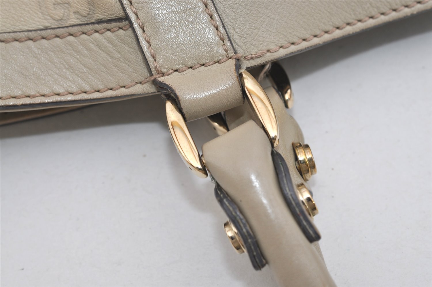 Authentic GUCCI Guccissima Abbey Shoulder Tote Bag GG Leather 211982 White 2649I