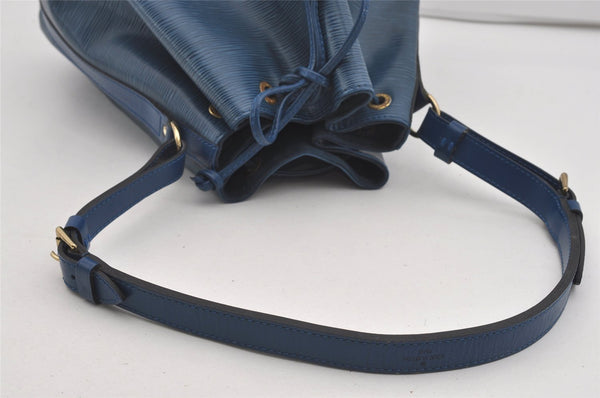 Authentic Louis Vuitton Epi Noe Shoulder Drawstring Bag Blue M44005 LV 2650I