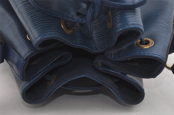 Authentic Louis Vuitton Epi Noe Shoulder Drawstring Bag Blue M44005 LV 2650I