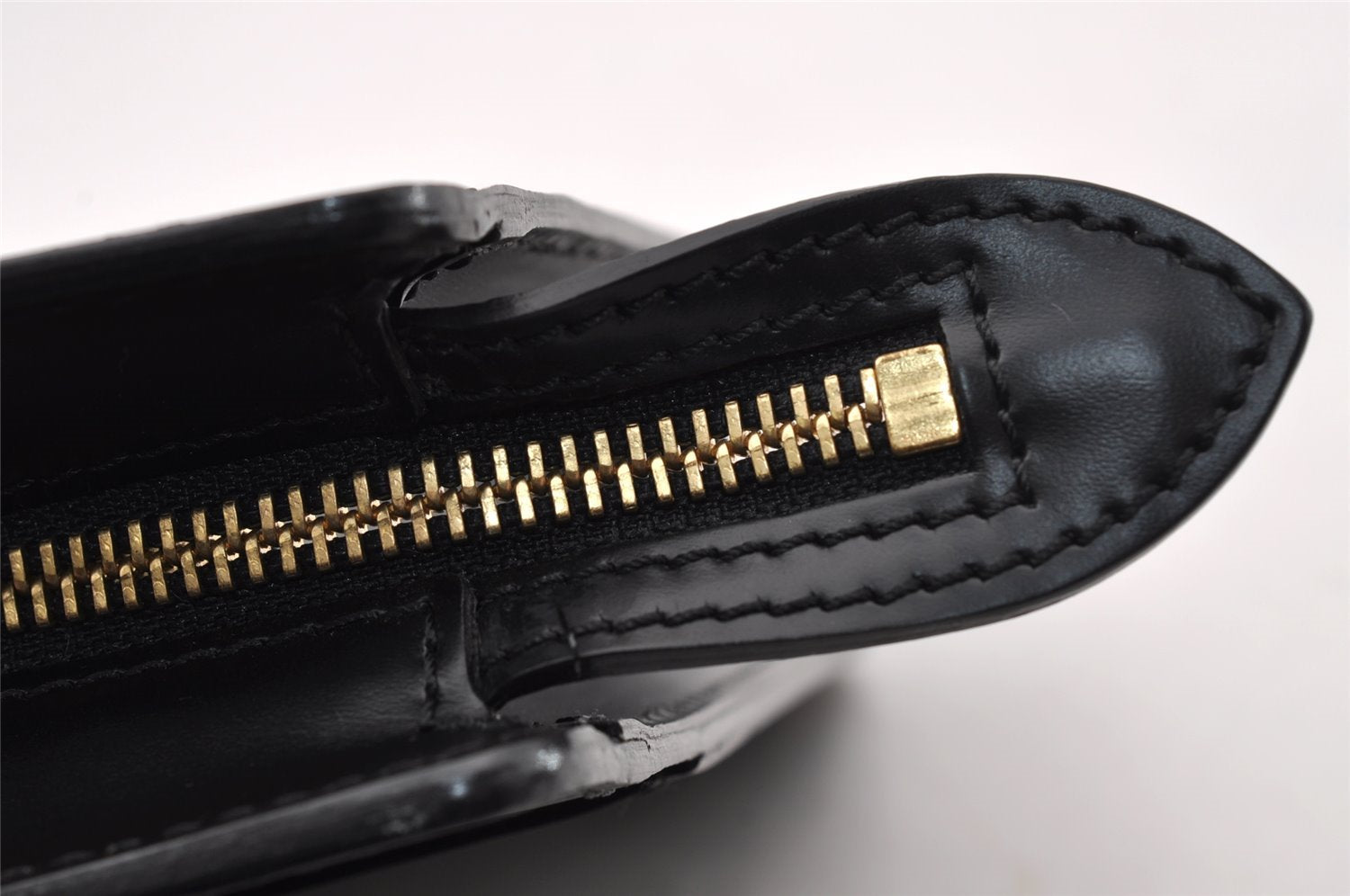 Authentic Louis Vuitton Epi Pochette Homme Clutch Hand Bag Black M52522 LV 2655I