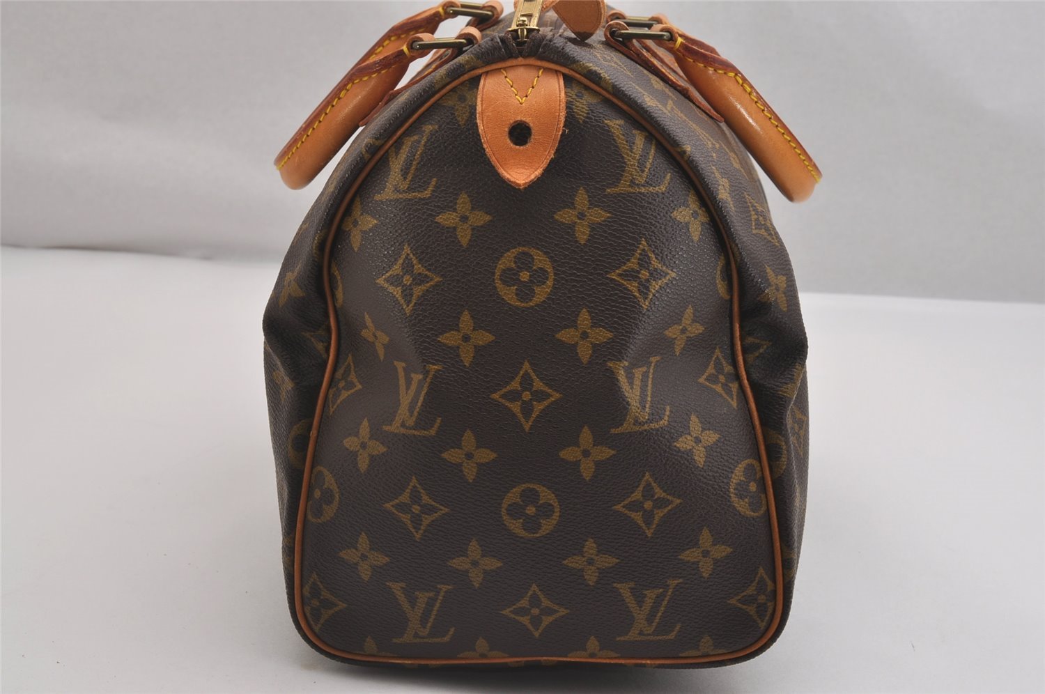 Authentic Louis Vuitton Monogram Speedy 30 Hand Boston Bag M41526 LV 2660I