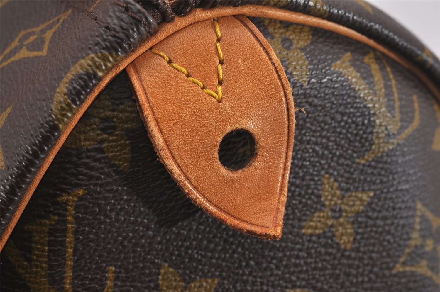 Authentic Louis Vuitton Monogram Speedy 30 Hand Boston Bag M41526 LV 2660I