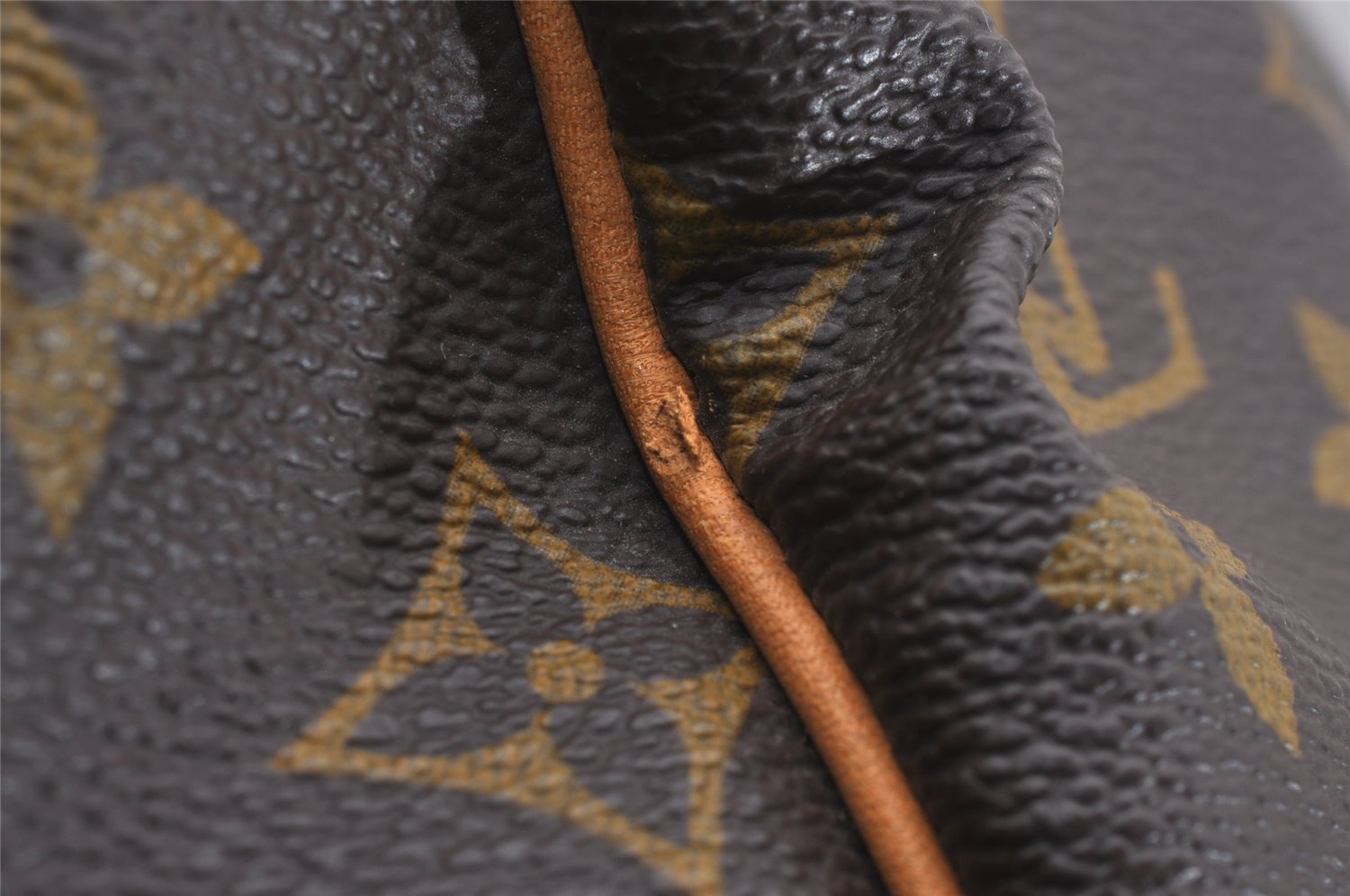 Authentic Louis Vuitton Monogram Speedy 30 Hand Boston Bag M41526 LV 2660I