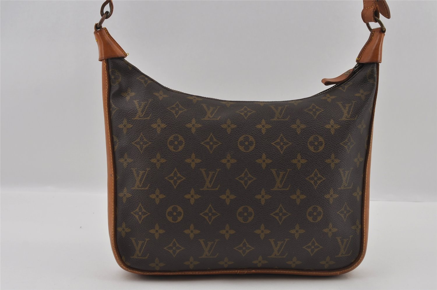 Authentic Louis Vuitton Monogram Boulogne 30 Shoulder Cross Bag Old Model 2662I