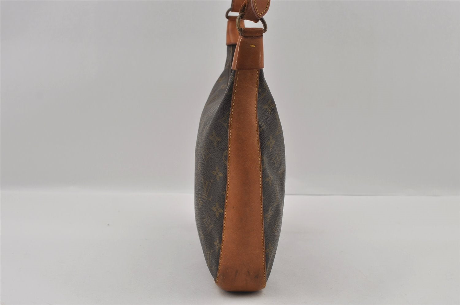 Authentic Louis Vuitton Monogram Boulogne 30 Shoulder Cross Bag Old Model 2662I