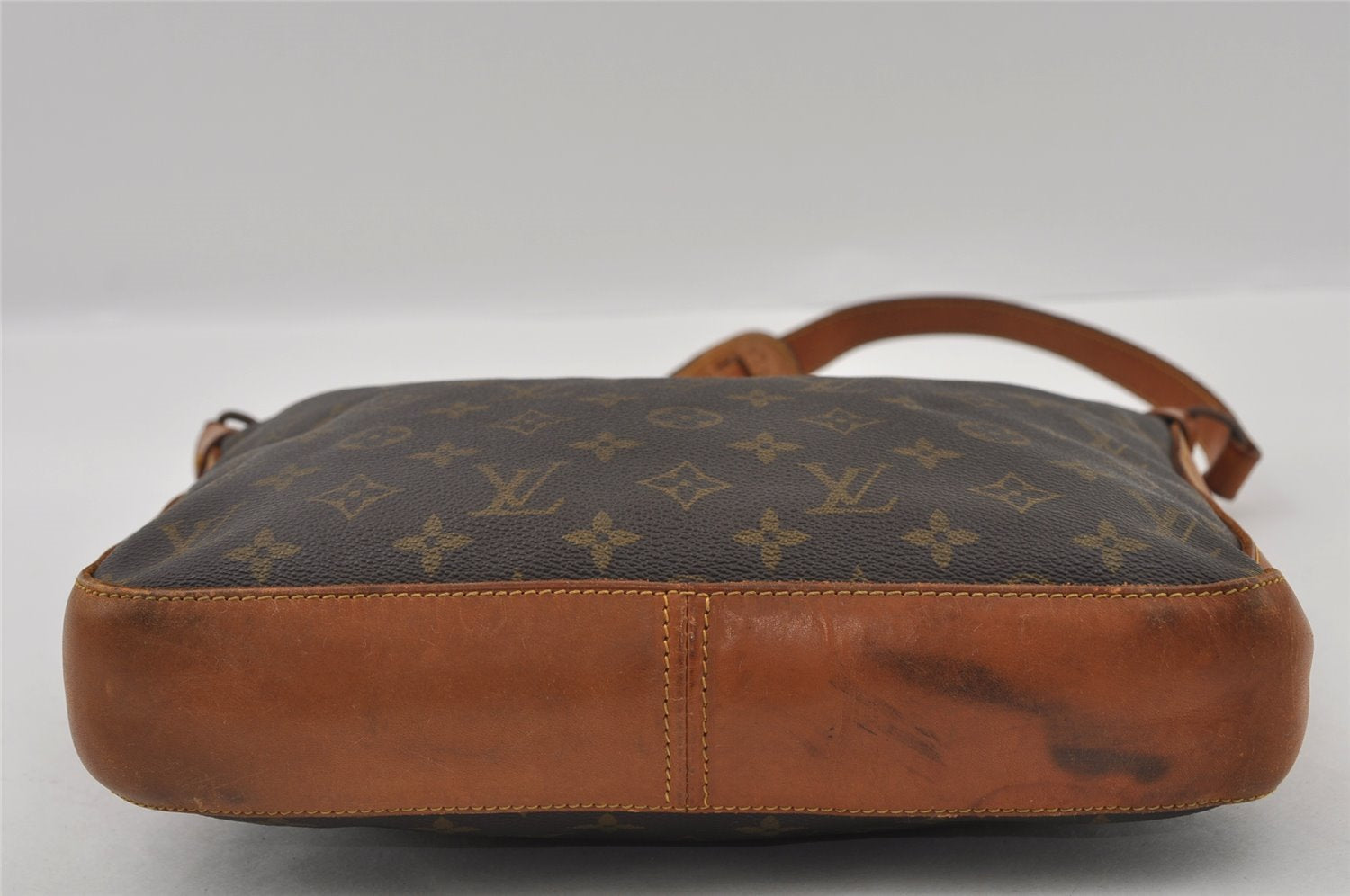 Authentic Louis Vuitton Monogram Boulogne 30 Shoulder Cross Bag Old Model 2662I