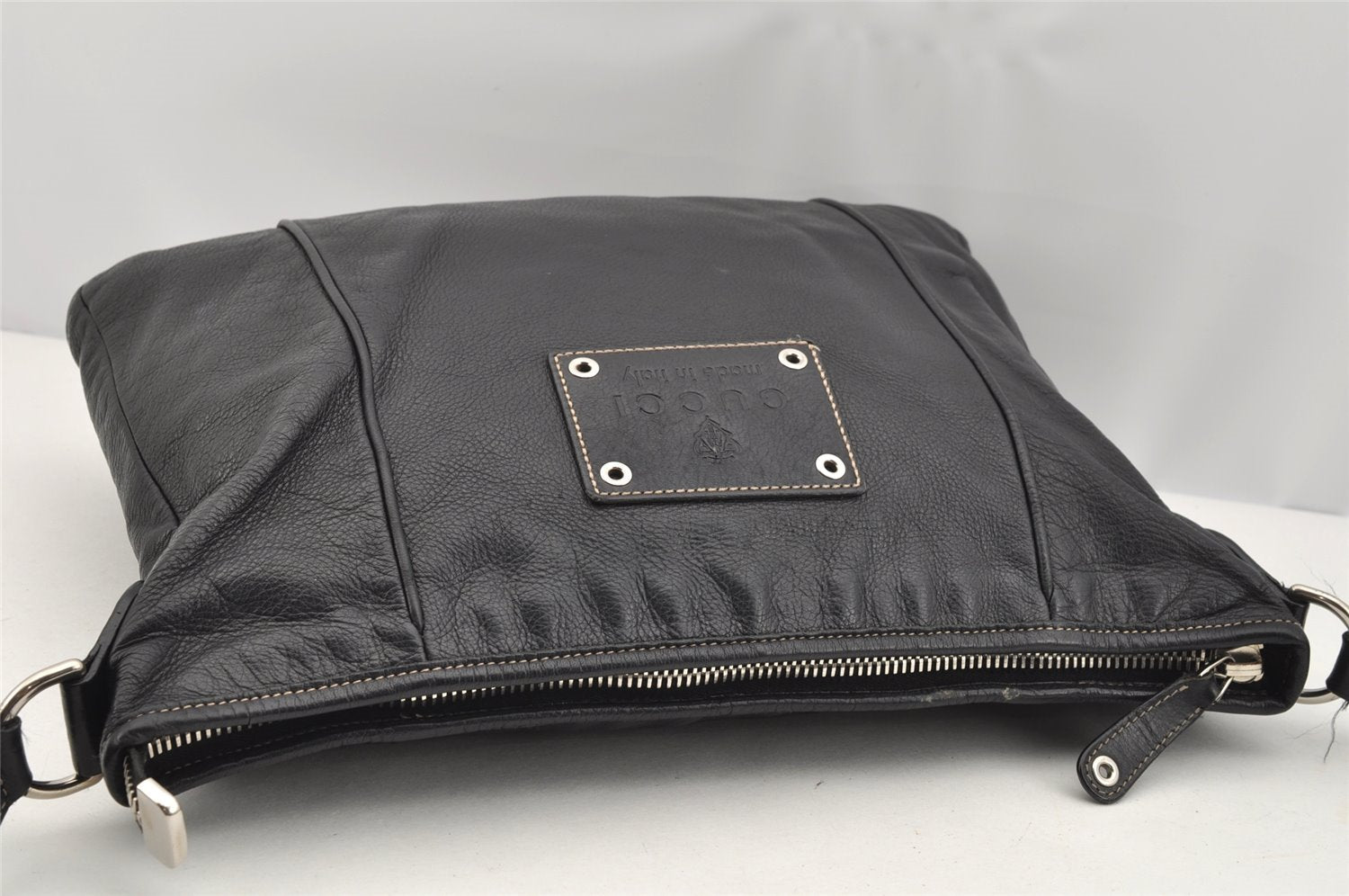 Authentic GUCCI Hysteria Vintage Shoulder Cross Body Bag Leather Black 2668I