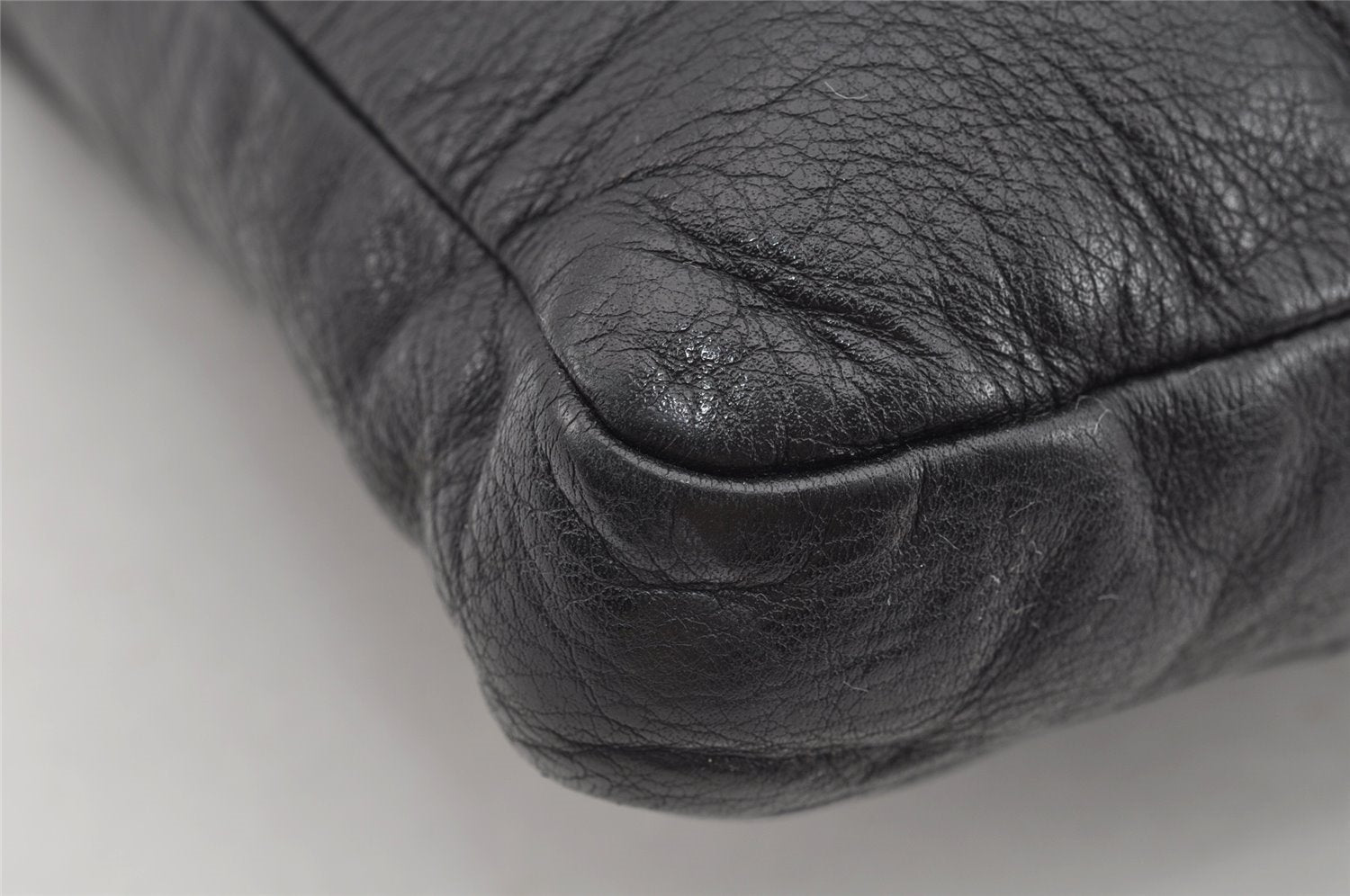 Authentic GUCCI Hysteria Vintage Shoulder Cross Body Bag Leather Black 2668I