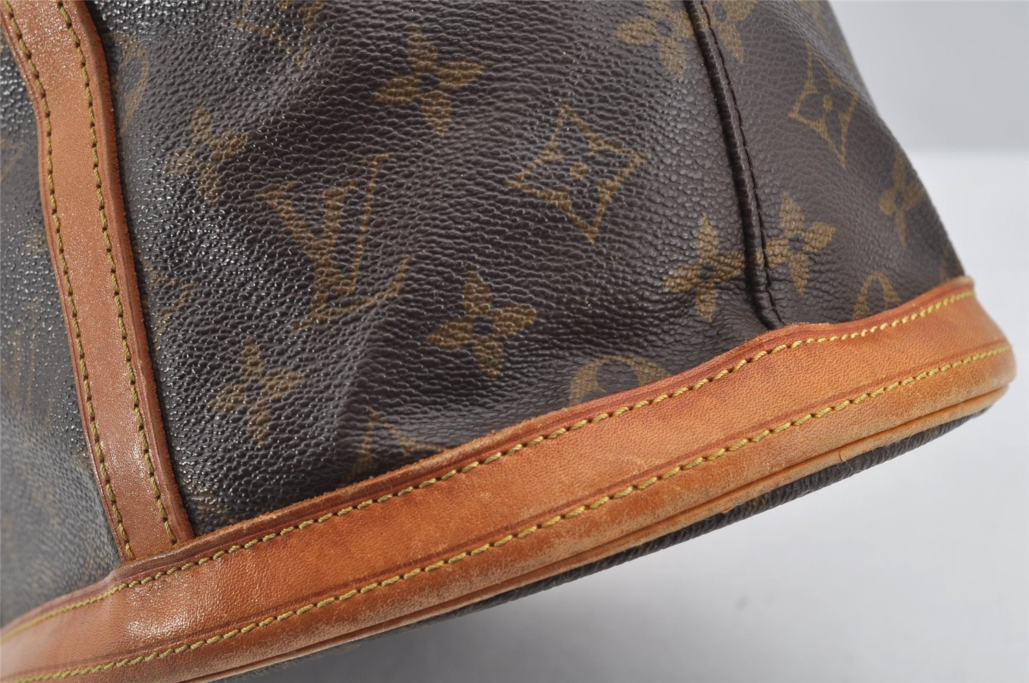 Authentic Louis Vuitton Monogram Bucket GM Shoulder Bag Old Model Junk 2670I