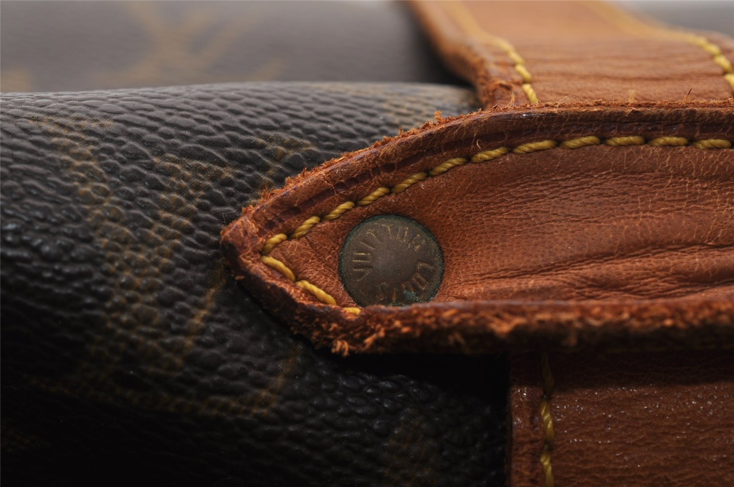 Authentic Louis Vuitton Monogram Saumur 35 Shoulder Cross Bag M42254 LV 2673I