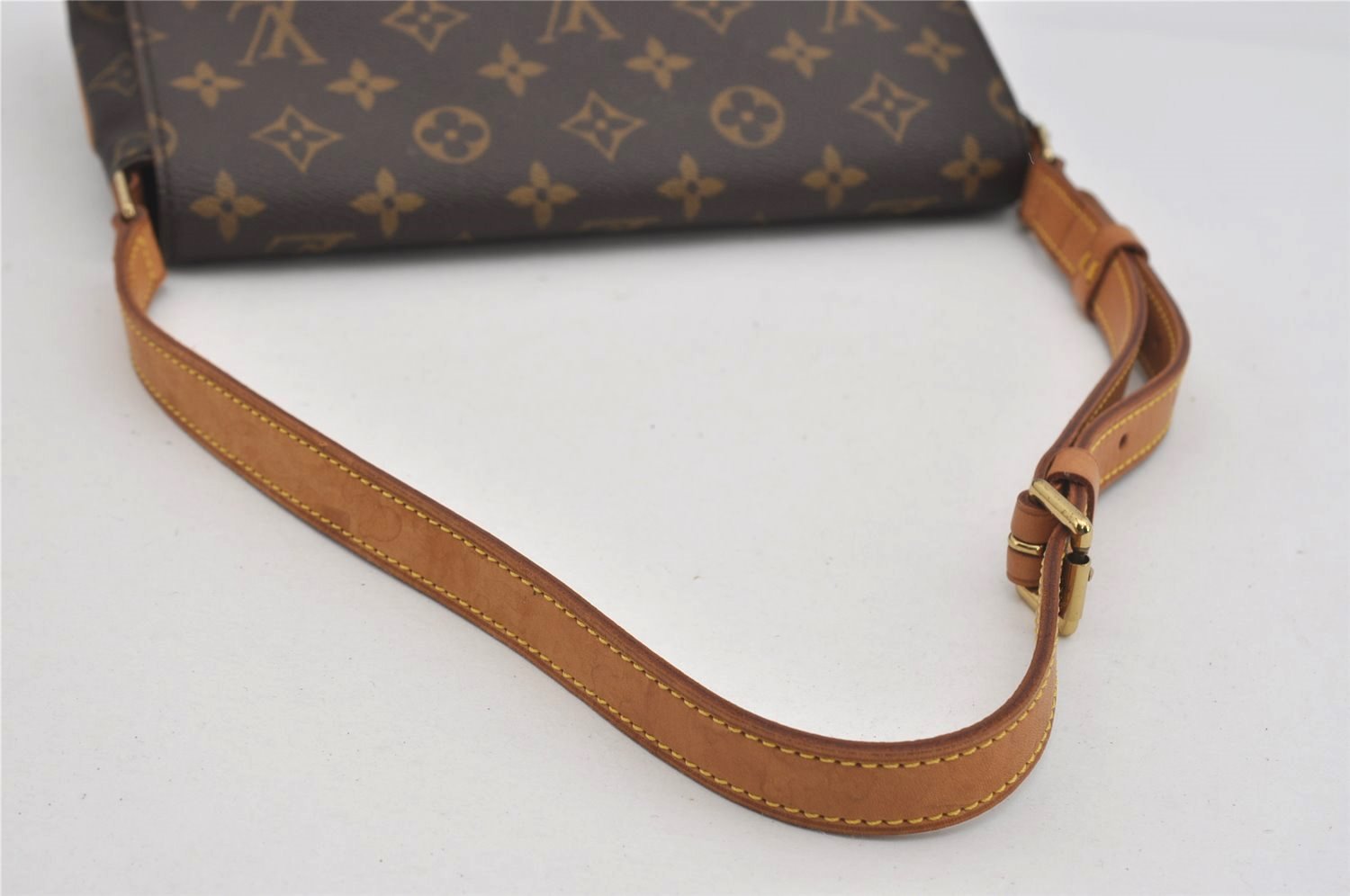 Authentic Louis Vuitton Monogram Musette Tango Shoulder Bag M51257 LV 2679I