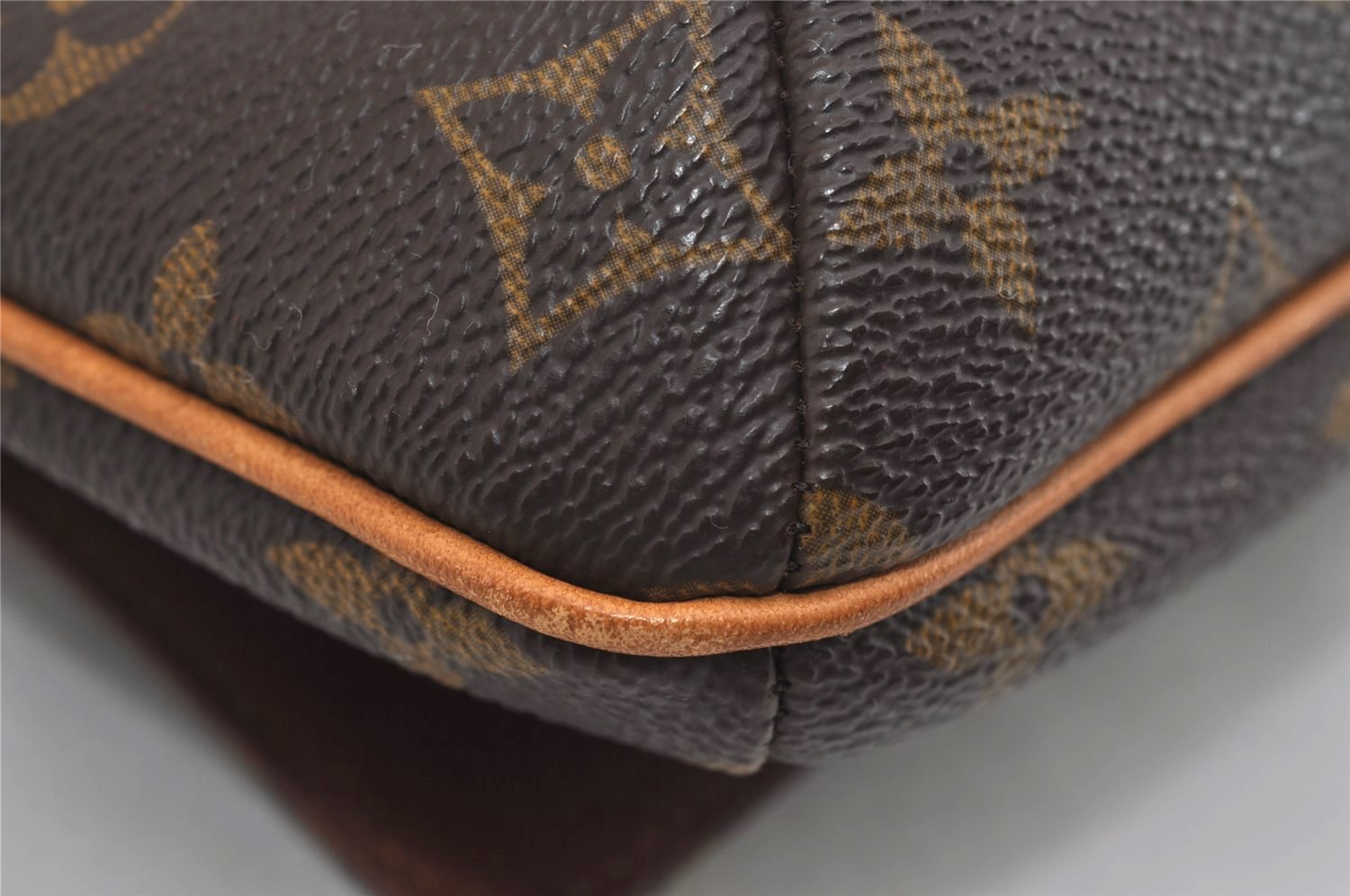 Authentic Louis Vuitton Monogram Musette Tango Shoulder Bag M51257 LV 2679I