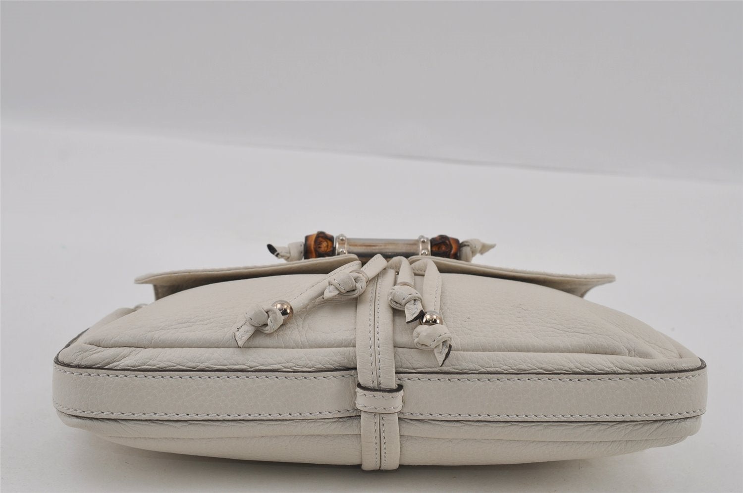 Authentic GUCCI Bamboo Chain Shoulder Hand Bag Purse Leather 235320 White 2680I