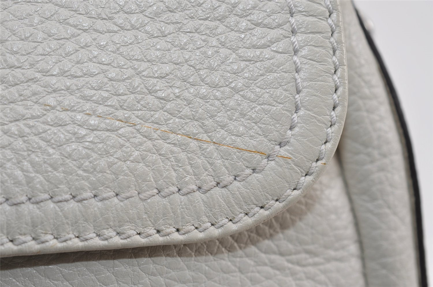 Authentic GUCCI Bamboo Chain Shoulder Hand Bag Purse Leather 235320 White 2680I