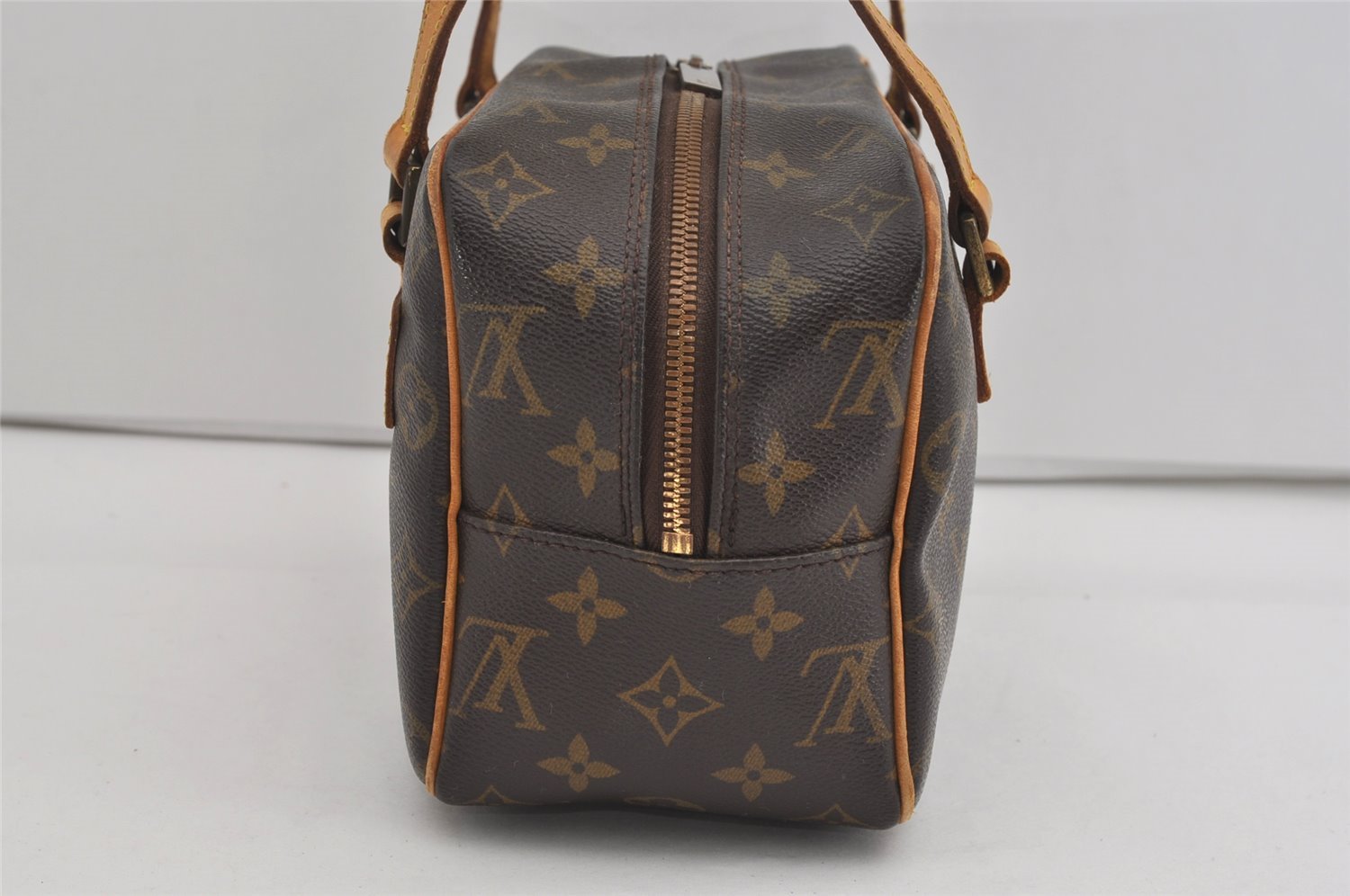 Authentic Louis Vuitton Monogram Cite MM Shoulder Bag M51182 LV 2681I