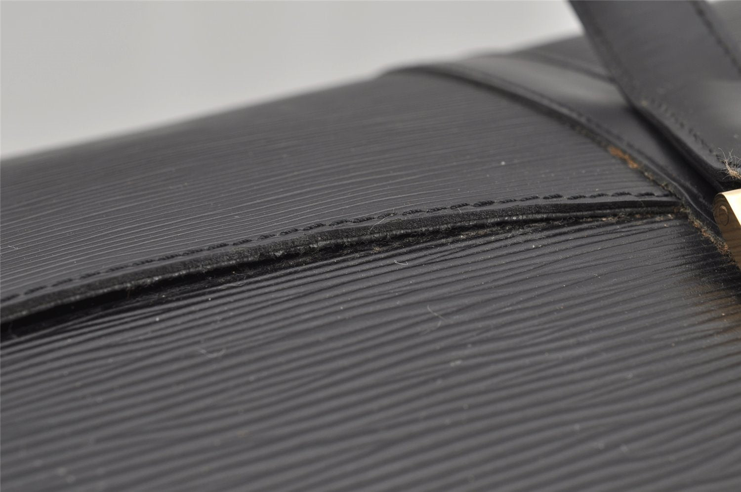 Authentic Louis Vuitton Epi Solferino 45 Shoulder Bag Black M42862 LV 2684I