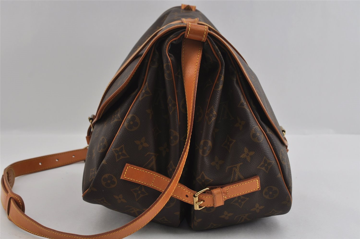 Authentic Louis Vuitton Monogram Saumur 35 Shoulder Cross Bag M42254 LV 2693I