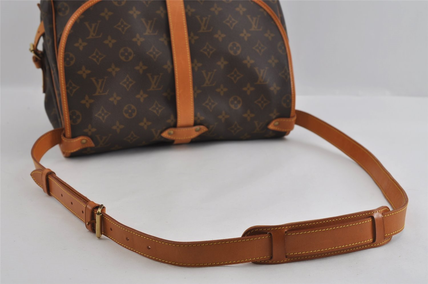Authentic Louis Vuitton Monogram Saumur 35 Shoulder Cross Bag M42254 LV 2693I