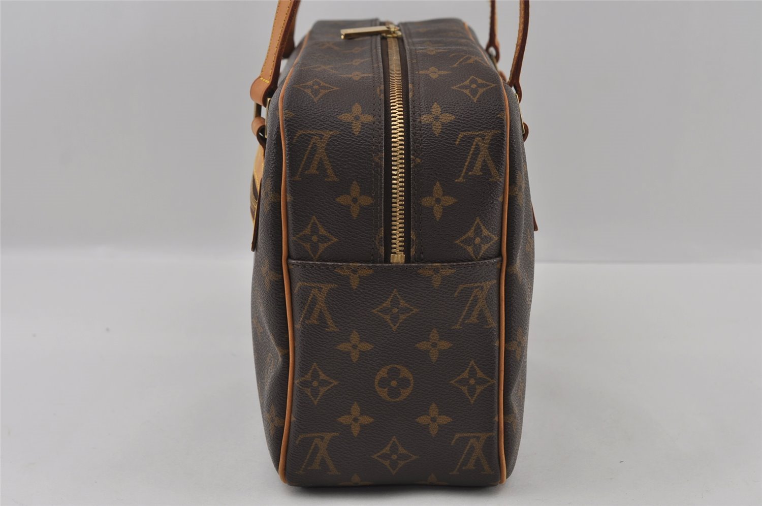 Authentic Louis Vuitton Monogram Cite GM Shoulder Bag M51181 LV 2712I