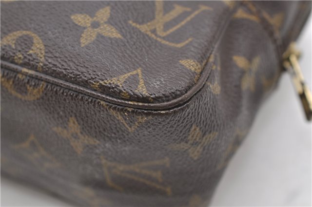 Auth Louis Vuitton Monogram Trousse Toilette 28 Clutch Hand Bag M47522 LV 2717D