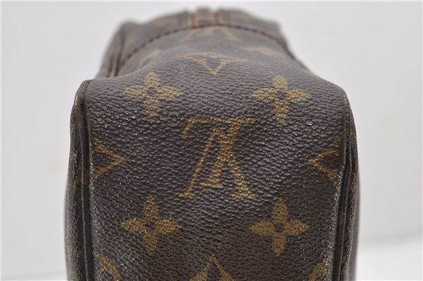 Auth Louis Vuitton Monogram Trousse Toilette 28 Clutch Hand Bag M47522 LV 2717D