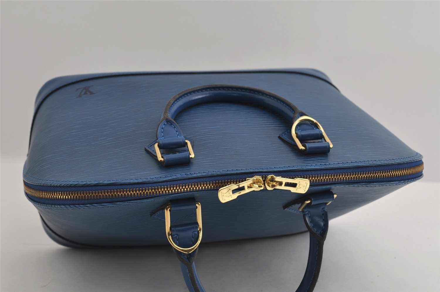 Authentic Louis Vuitton Epi Alma PM Hand Bag Blue M52145 LV 2717I