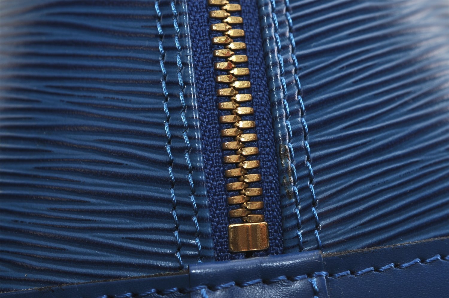 Authentic Louis Vuitton Epi Alma PM Hand Bag Blue M52145 LV 2717I