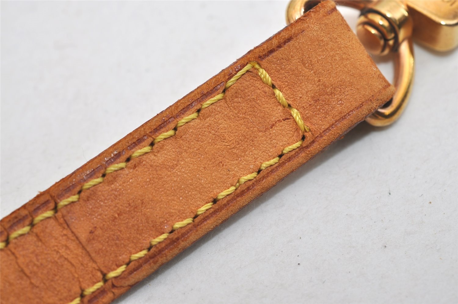 Authentic Louis Vuitton Leather Shoulder Strap Beige 39.8