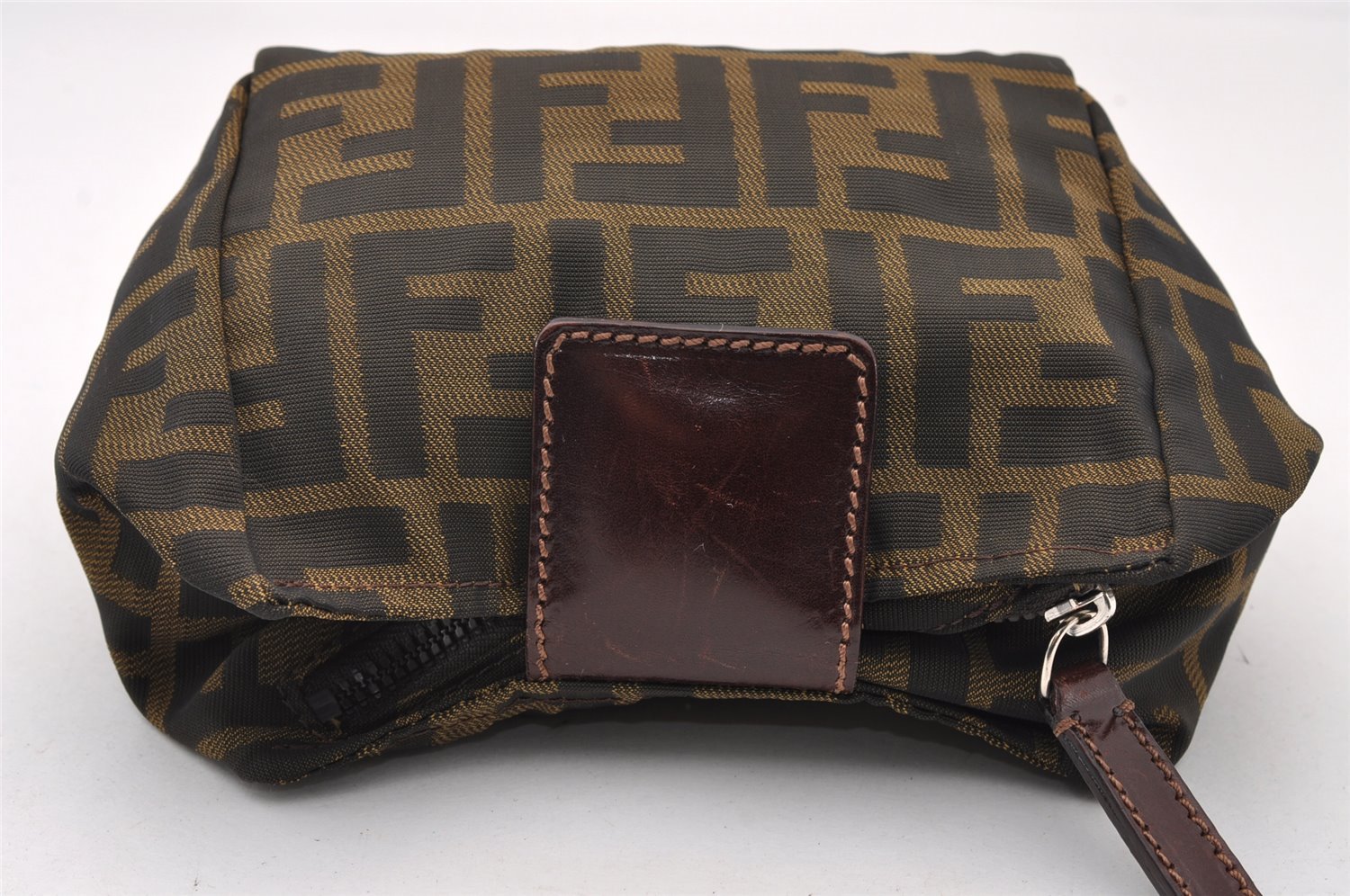 Authentic FENDI Zucca Vintage Pouch Purse Nylon Leather Brown Black 2732I