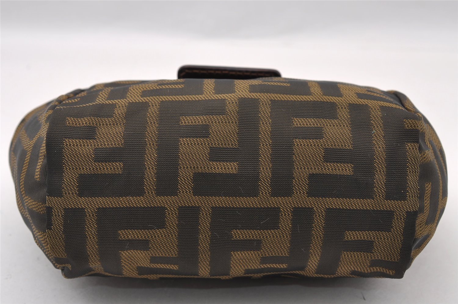 Authentic FENDI Zucca Vintage Pouch Purse Nylon Leather Brown Black 2732I