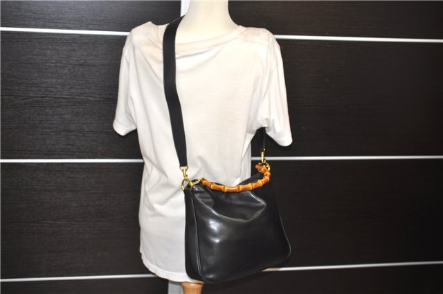 Authentic GUCCI Bamboo Vintage 2Way Shoulder Hand Bag Purse Leather Black 2766E