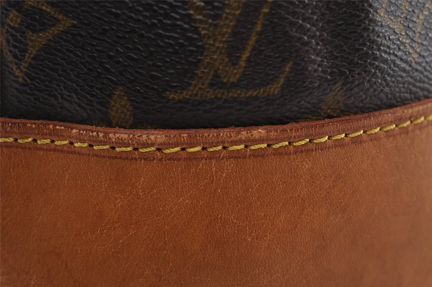 Authentic Louis Vuitton Monogram Randonnee GM Shoulder Bag M42244 LV 2777I