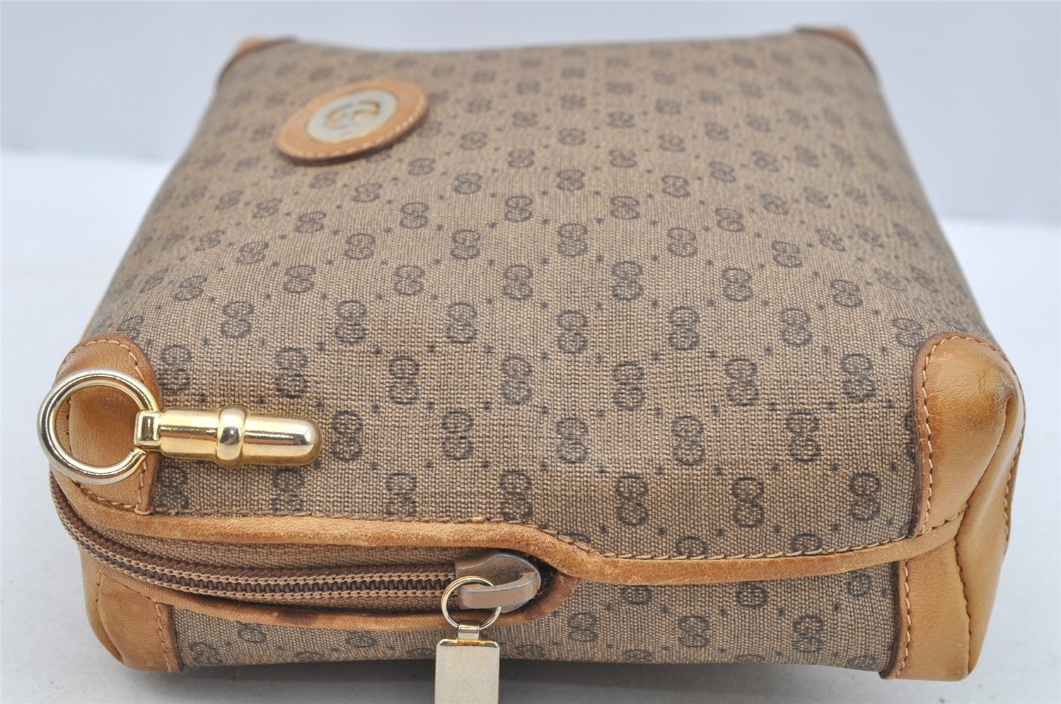 Authentic GUCCI Micro GG PVC Leather Shoulder Cross Body Bag Brown Junk 2782I