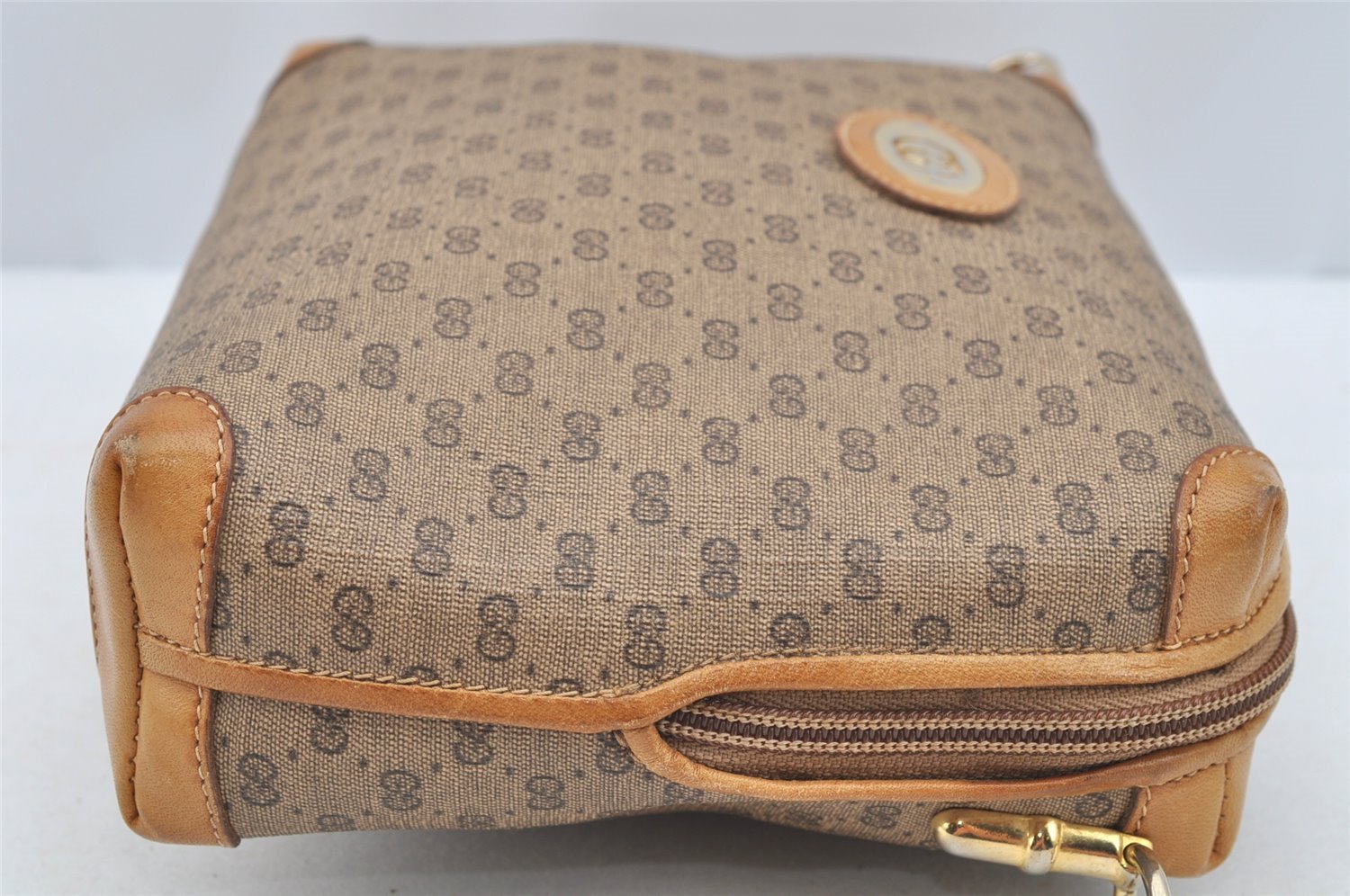 Authentic GUCCI Micro GG PVC Leather Shoulder Cross Body Bag Brown Junk 2782I