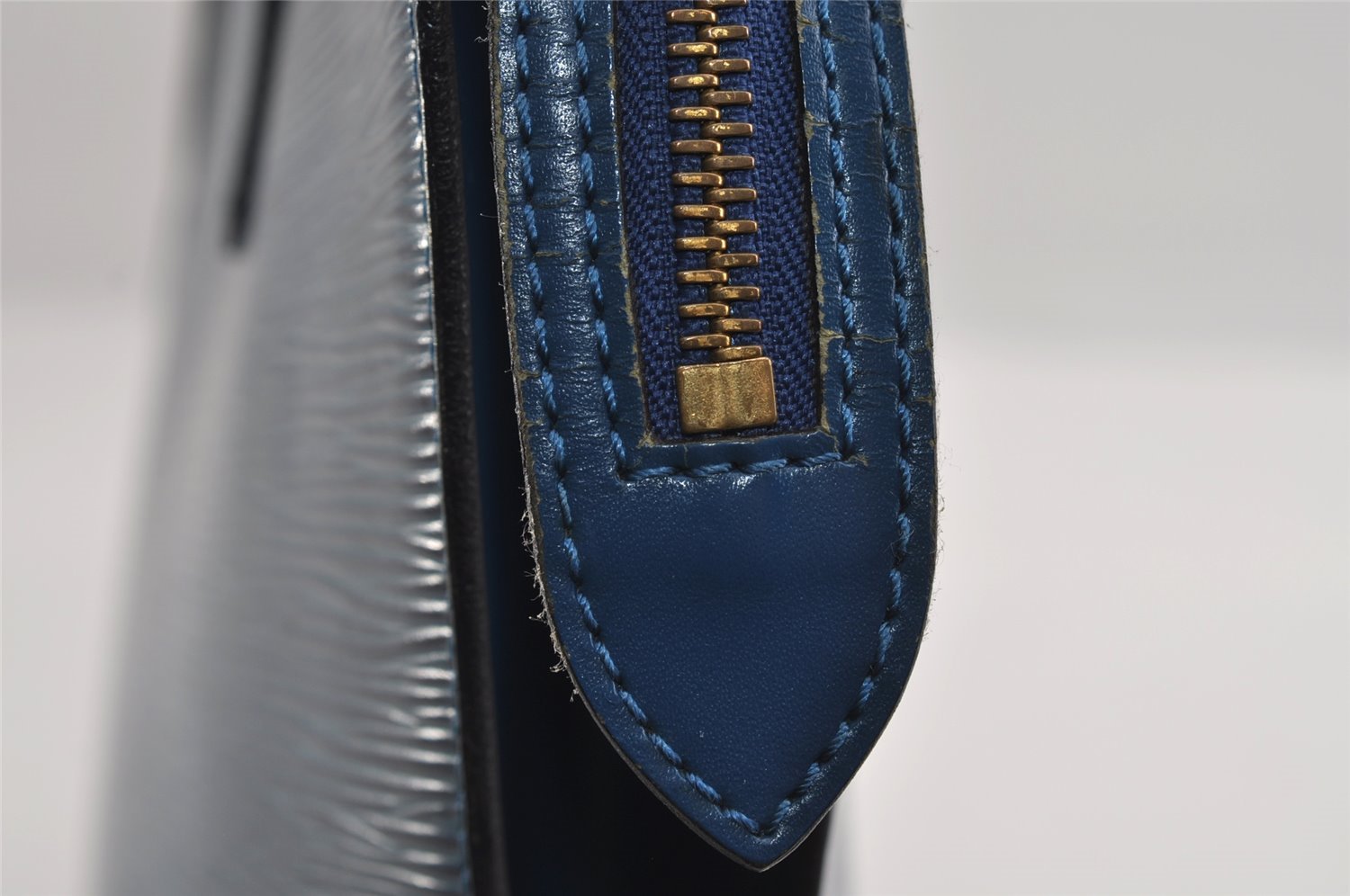 Authentic Louis Vuitton Epi Saint Jacques Hand Bag Blue M52275 LV 2790I