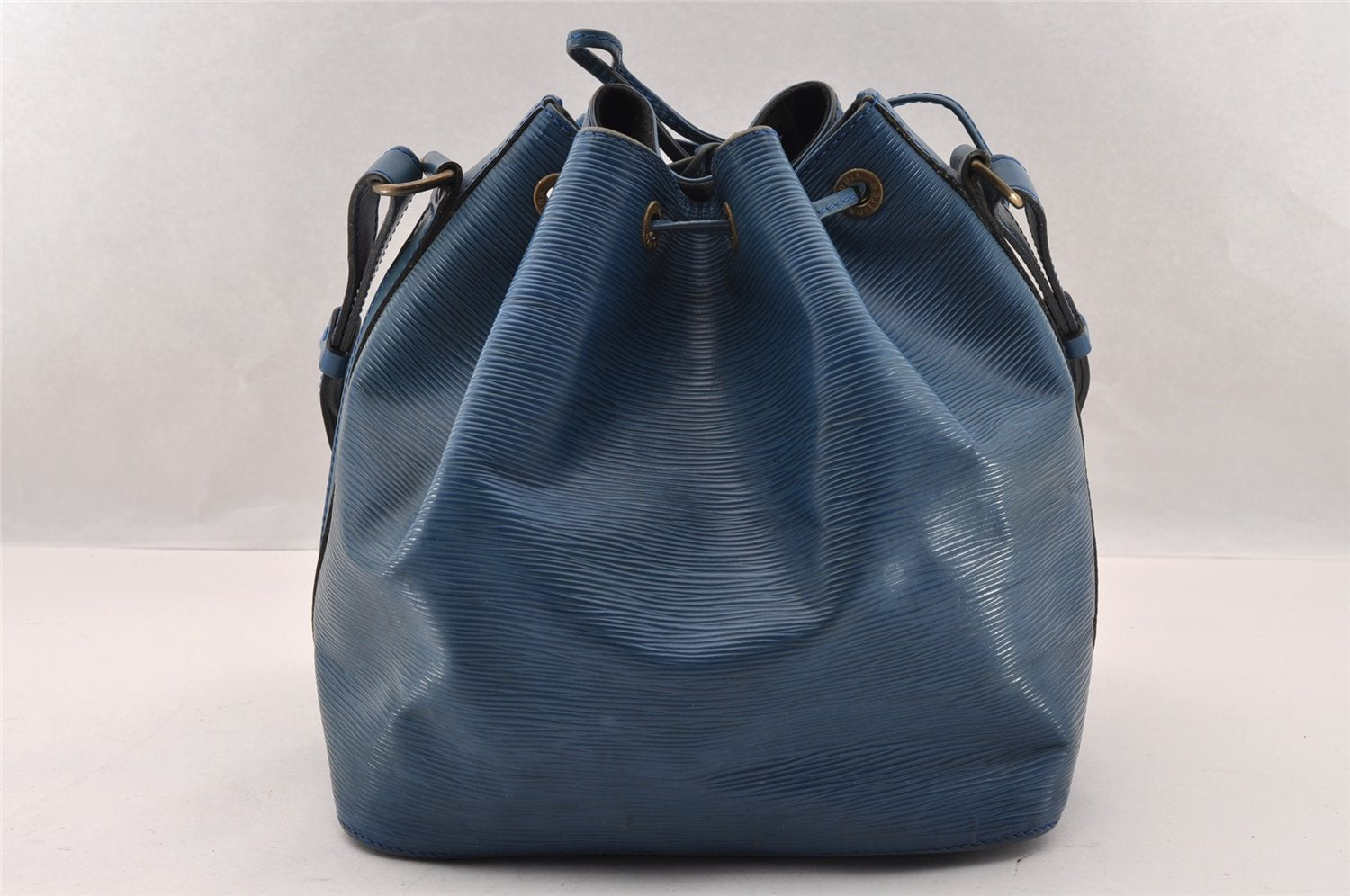 Authentic Louis Vuitton Epi Petit Noe Shoulder Drawstring Bag M44105 Blue 2796I