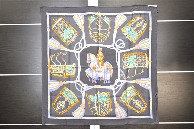 Authentic HERMES Carre 90 Scarf 