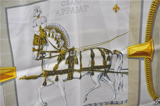 Authentic HERMES Carre 90 Scarf 