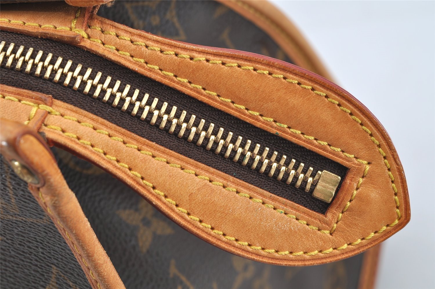 Authentic Louis Vuitton Monogram Popincourt Haut Shoulder Bag M40007 LV 2816I