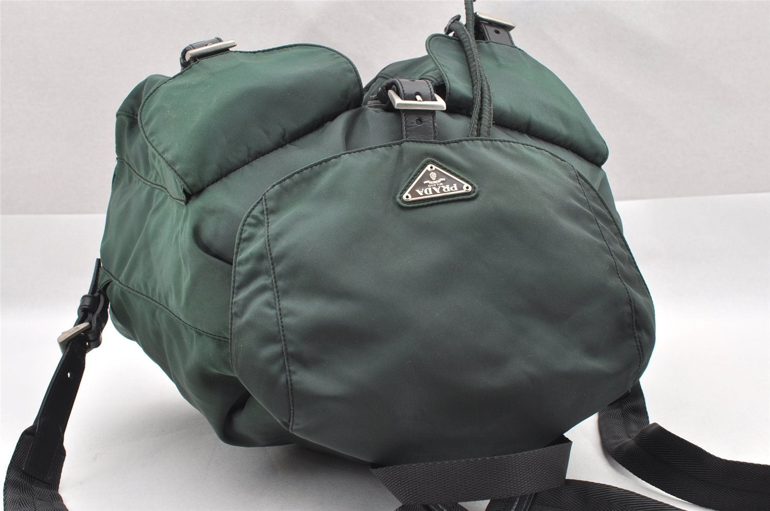 Authentic PRADA VELA Nylon Tessuto Leather Drawstring Backpack B2811 Green 2818I