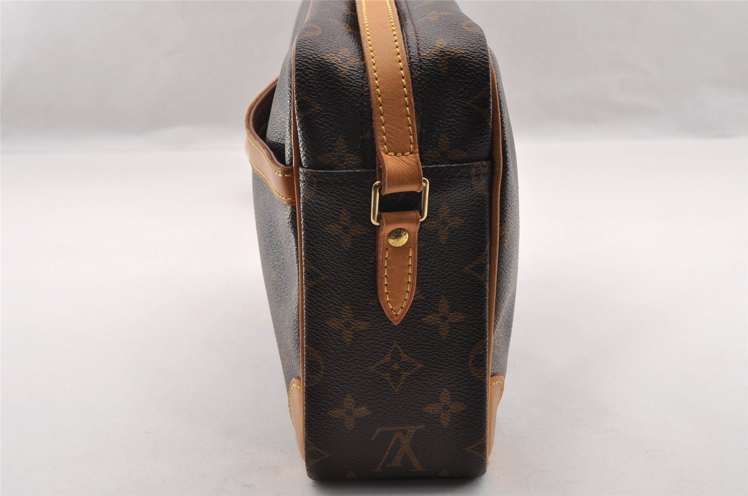 Authentic Louis Vuitton Monogram Trocadero 30 Shoulder Cross Bag M51272 LV 2819I