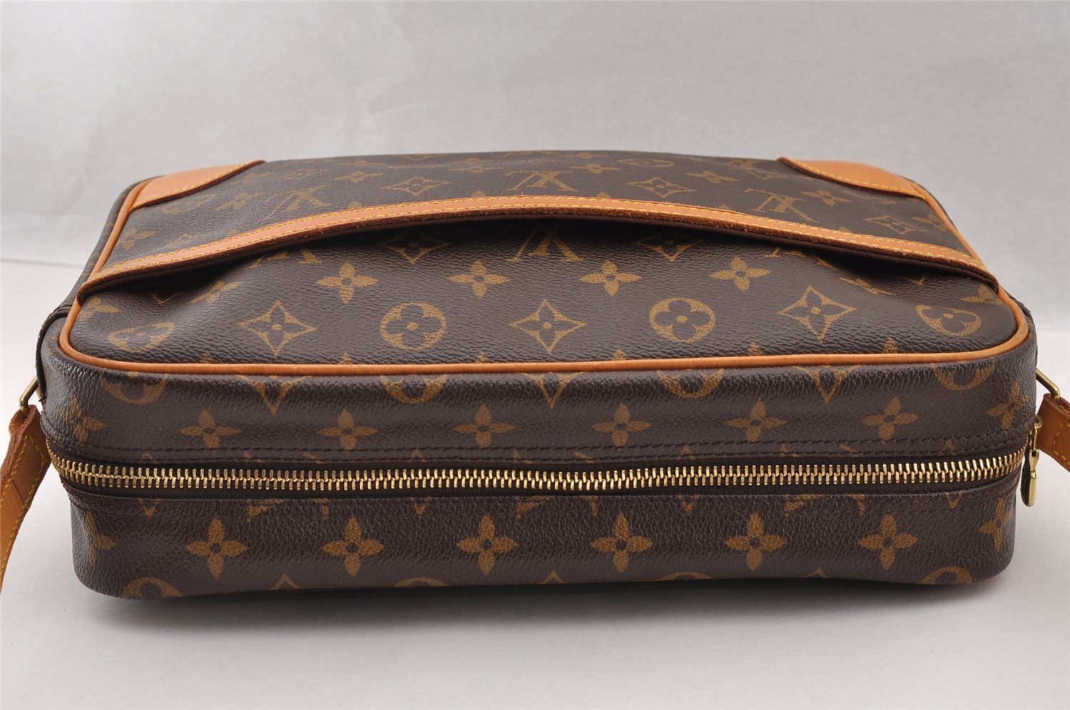 Authentic Louis Vuitton Monogram Trocadero 30 Shoulder Cross Bag M51272 LV 2819I