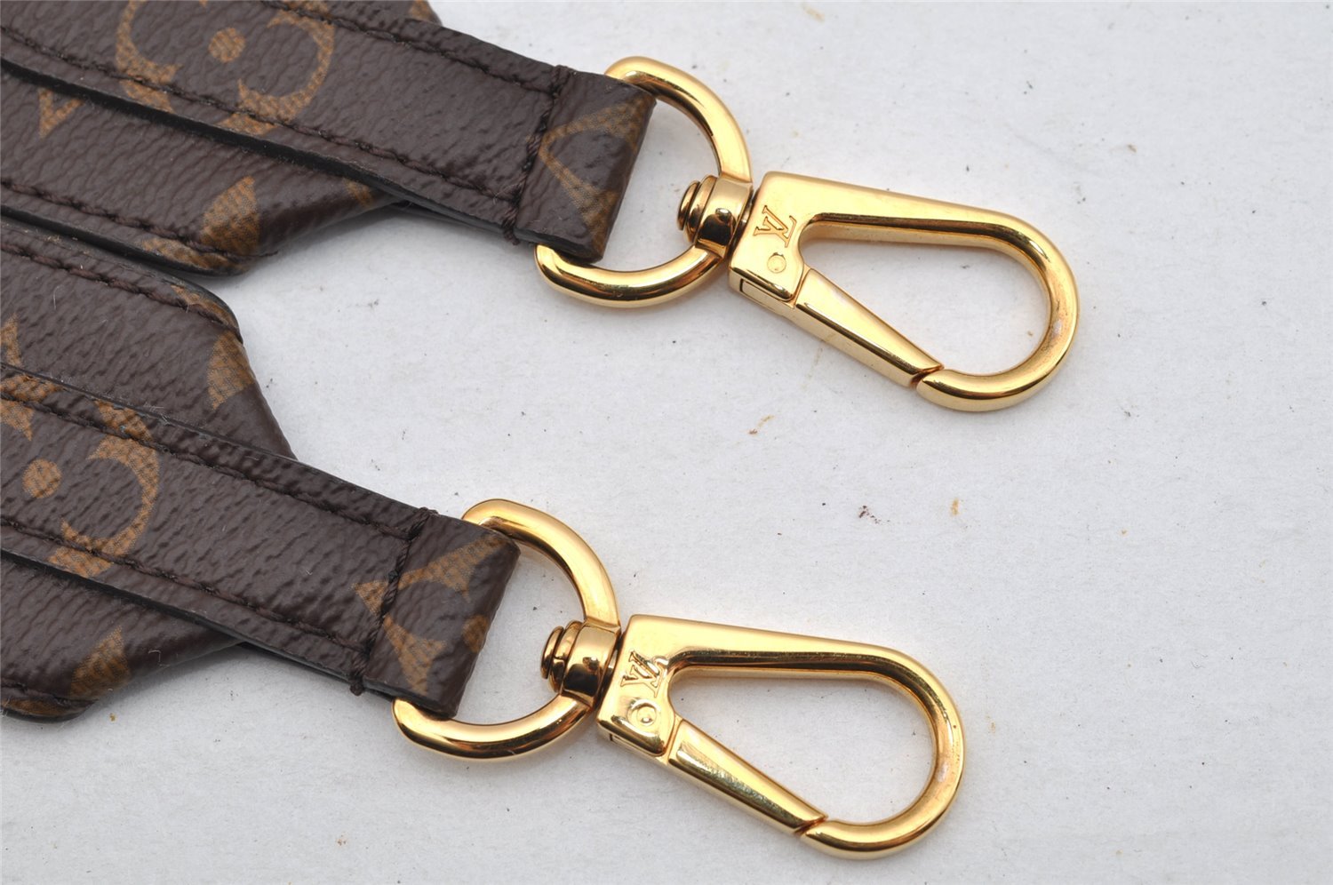 Authentic Louis Vuitton Monogram Shoulder Strap 38.2