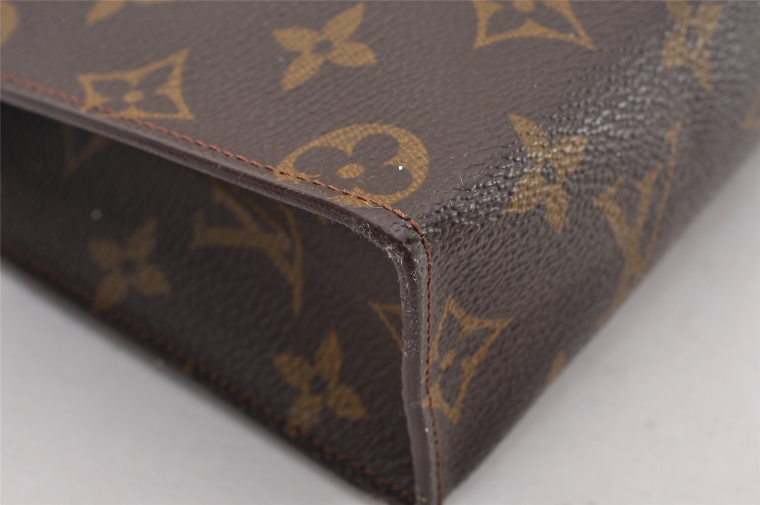 Auth Louis Vuitton Monogram Poche Toilette 26 Cosmetics Pouch Old Model LV 2831I