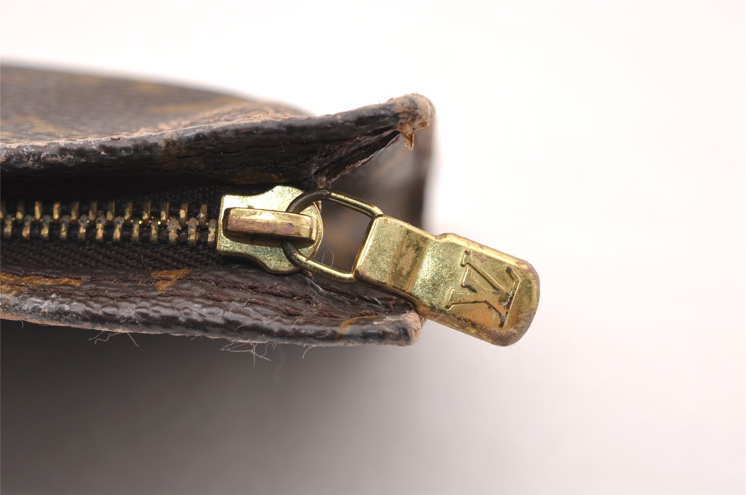 Authentic Louis Vuitton Monogram Pouch For Bucket PM LV Junk 2851I